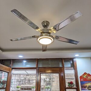 Quạt trần 5 cánh có đèn màu bạc bóng có đèn NORIS QTT-5CB312