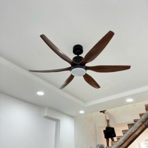 Quạt trần 6 cánh màu nâu gỗ có đèn động cơ DC NORIS QTT-6CN124