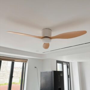 Quạt trần 3 cánh màu trắng cánh gỗ có đèn cho trần thấp Noris QTT-3C130N