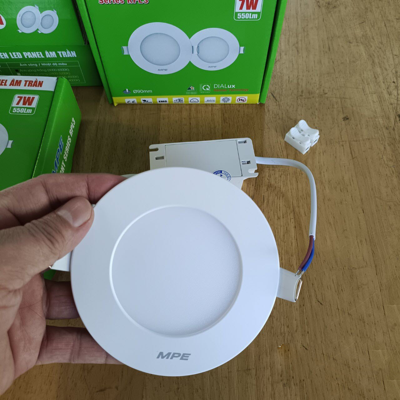 Đèn âm trần tròn MPE 7W phi 110 lỗ khoét 90 RPL3-7T
