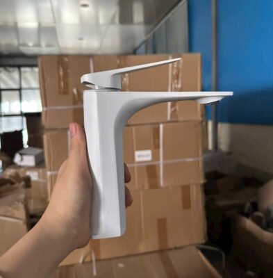 Vòi chậu rửa mặt lavabo nóng lạnh màu trắng cao 20cm 30cm